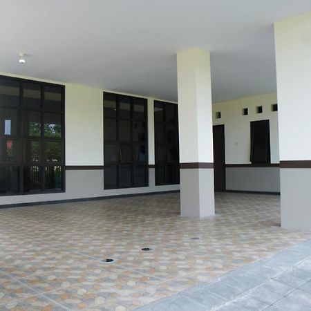 Kost Eksklusif Teduh Hostel Salakan Екстериор снимка