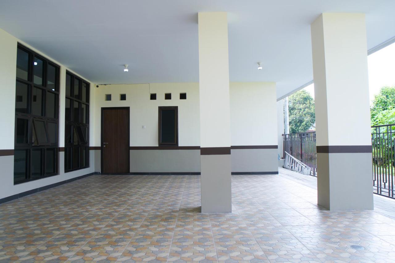 Kost Eksklusif Teduh Hostel Salakan Екстериор снимка